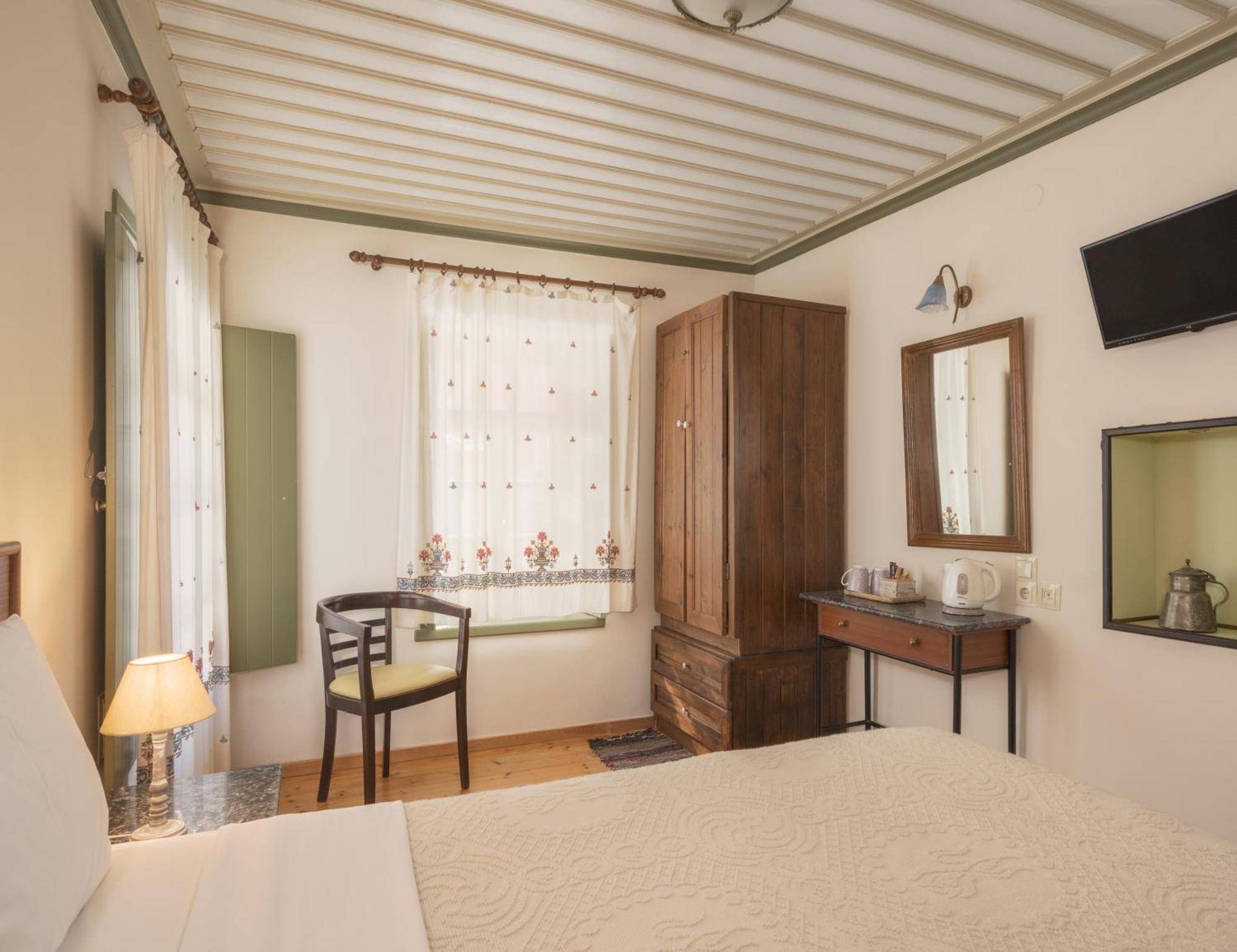 Ameliko Zagori Hotel Ano Pedina Bilik gambar